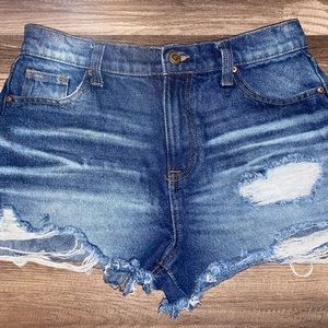 No Boundaries High Rise Jean Short size 7